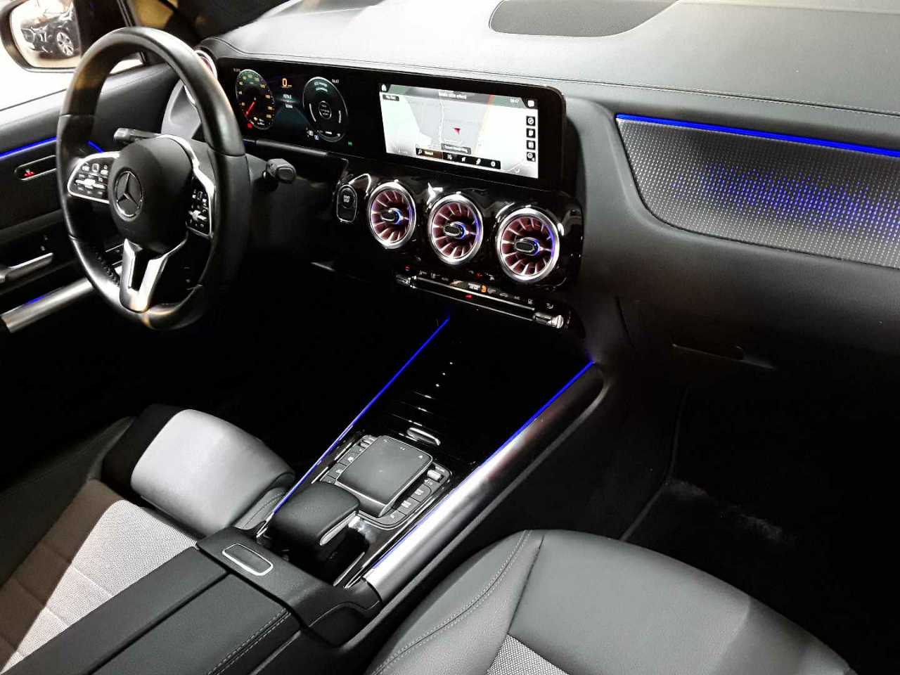 Mercedes-Benz EQA 300 4Matic Electric Art 9