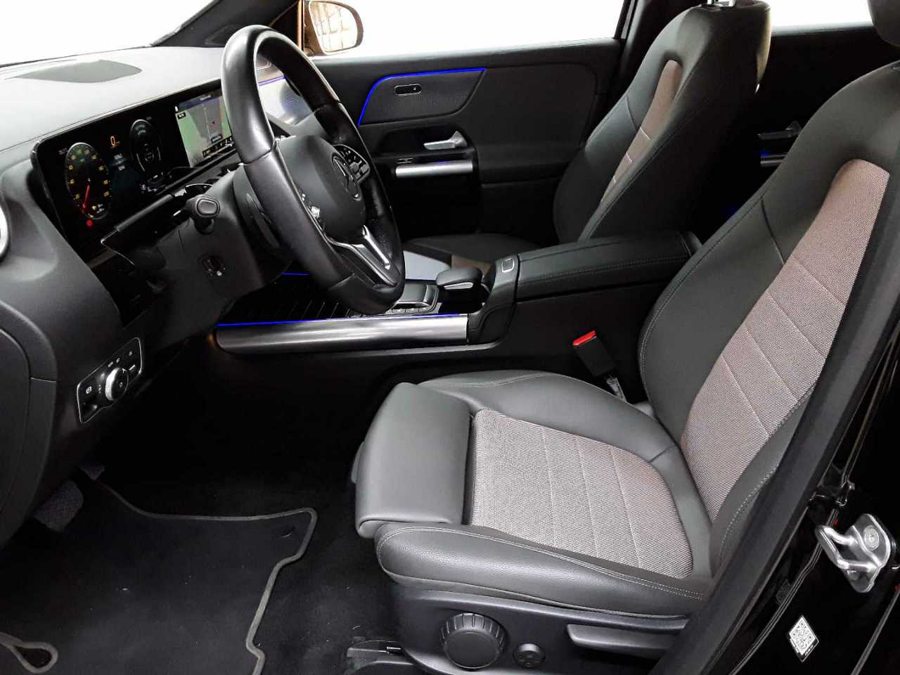 Mercedes-Benz EQA 300 4Matic Electric Art 7