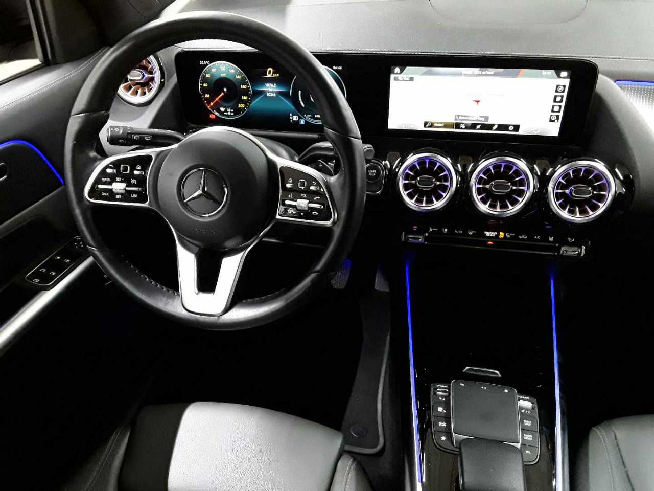 Mercedes-Benz EQA 300 4Matic Electric Art 10