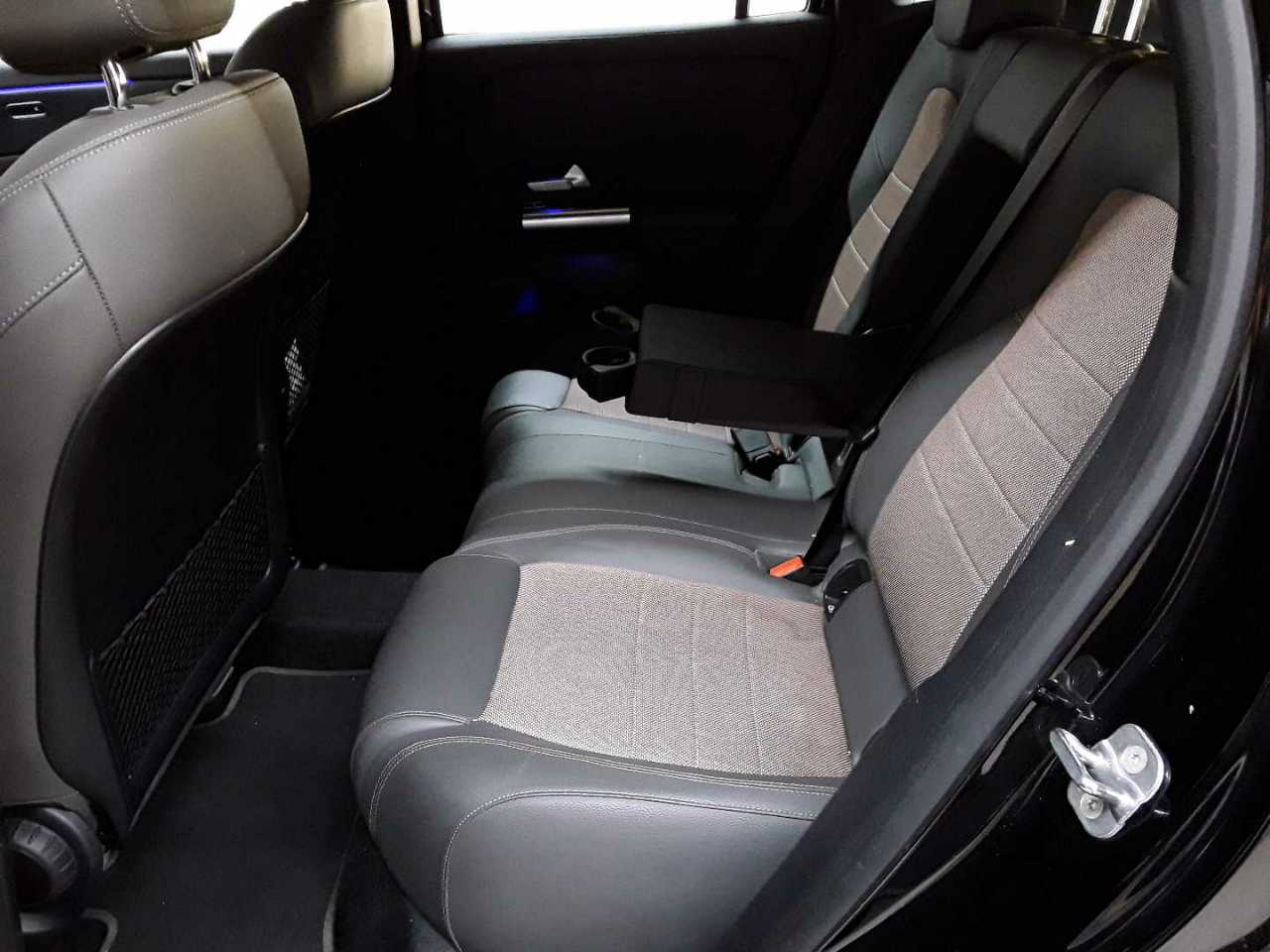 Mercedes-Benz EQA 300 4Matic Electric Art 13