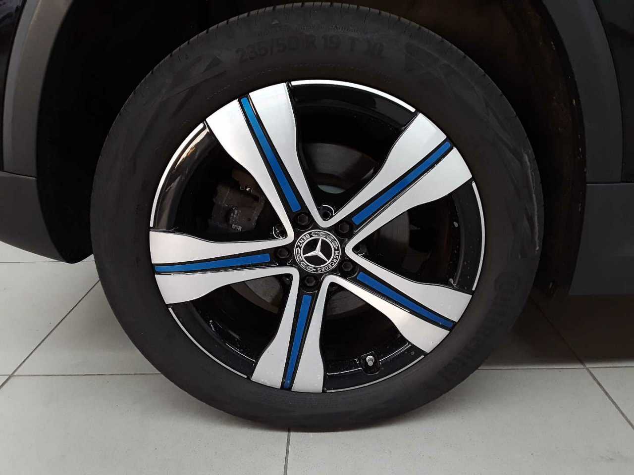 Mercedes-Benz EQA 300 4Matic Electric Art 20