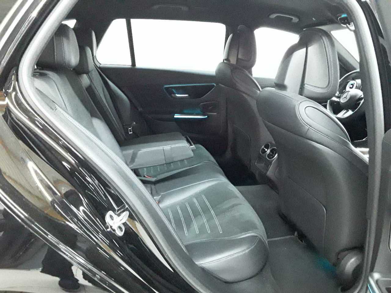 Mercedes-Benz C 220 d T 9G-TRONIC AMG Line 14