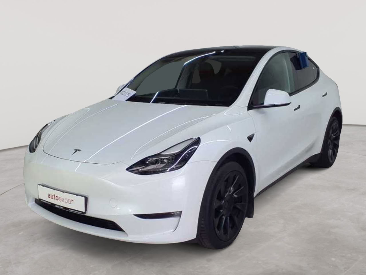 Tesla Model Y Long Range Dual Motor AWD 2