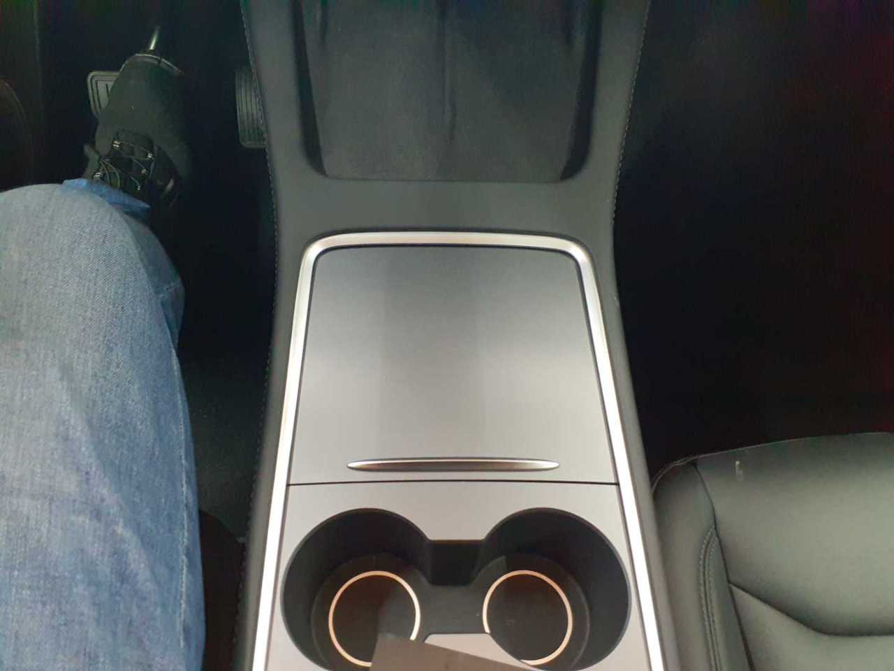 Tesla Model Y Long Range Dual Motor AWD 10