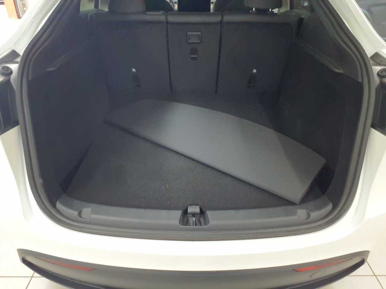 Tesla Model Y Long Range Dual Motor AWD 15