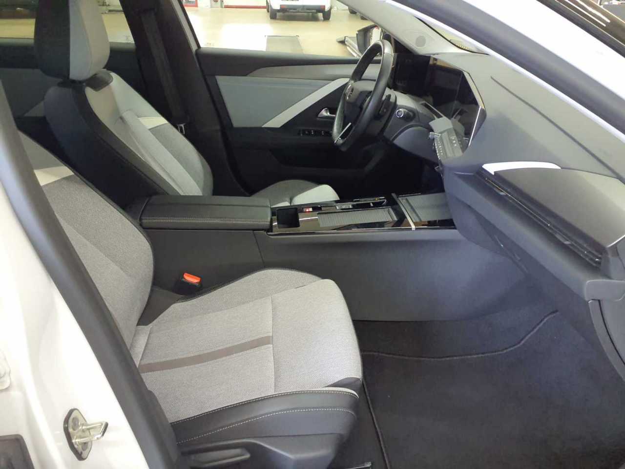 Opel Astra Sports Tourer 1.5 D Automatik Elegance 8