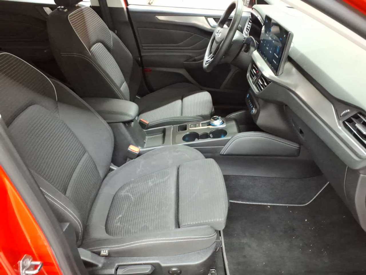Ford Focus Turnier 1.5 EcoBlue Start-Stopp-System Aut. TITANIUM X 8