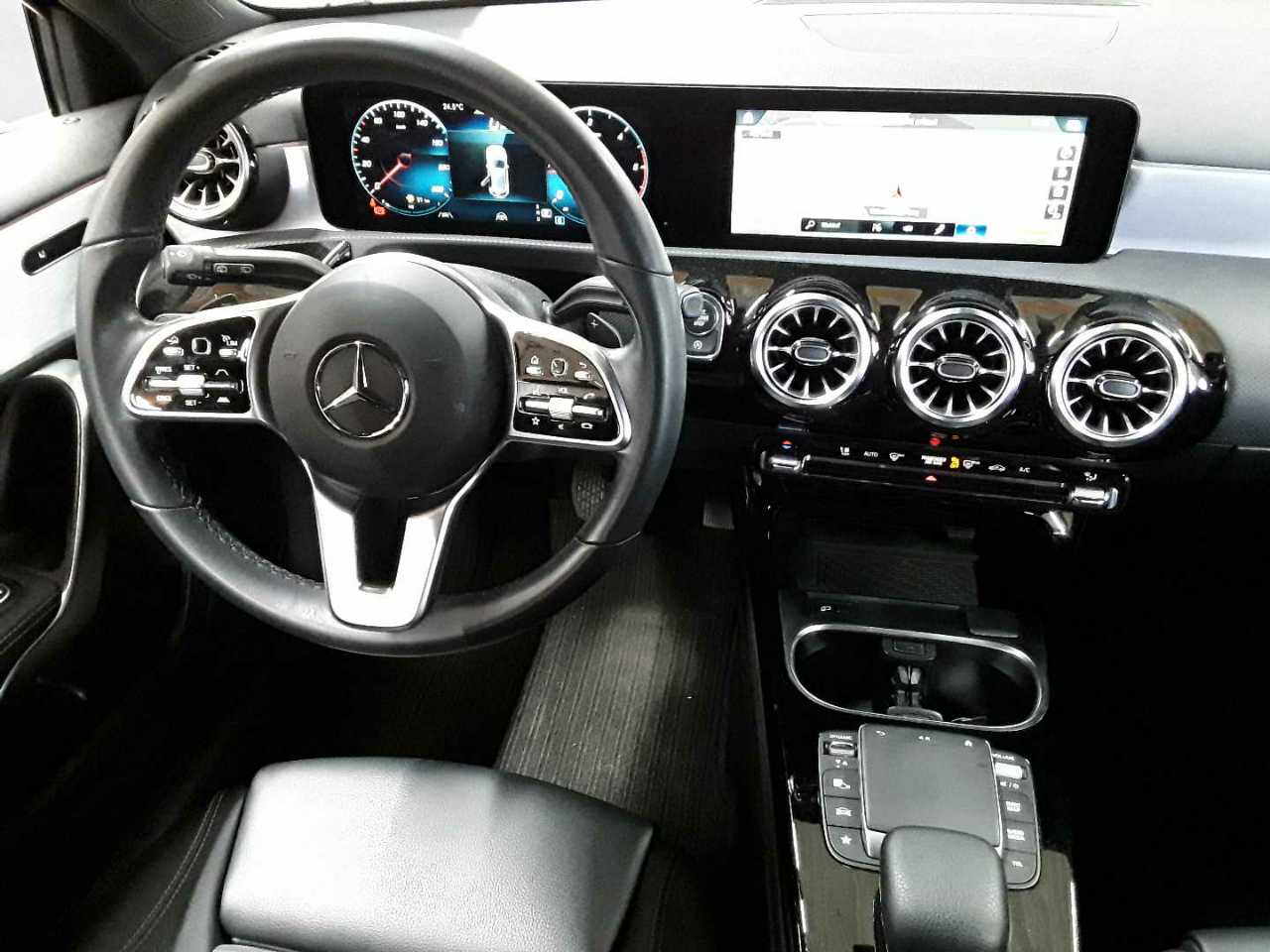 Mercedes-Benz A 200 d 8G-DCT Progressive 10