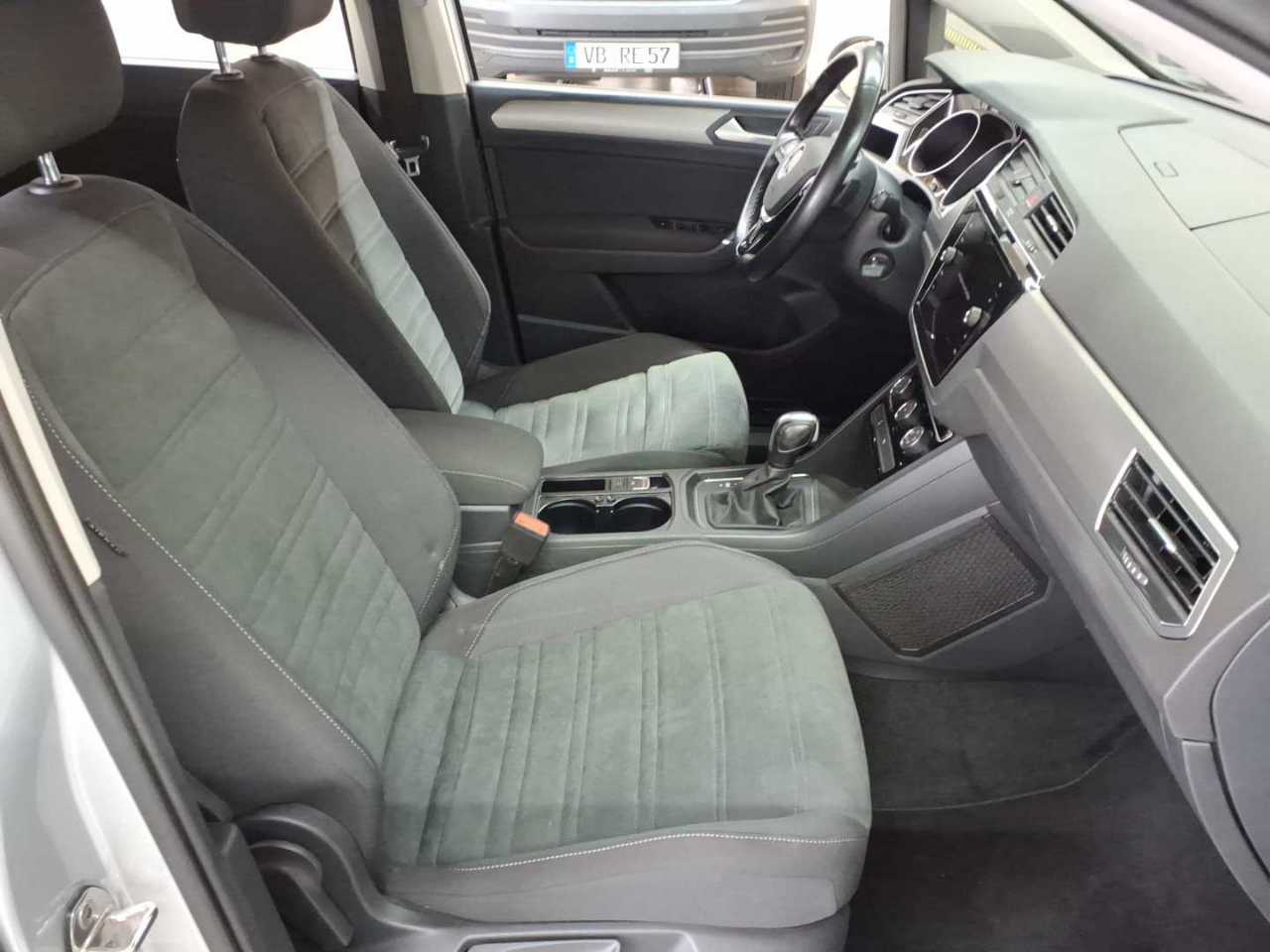 Vw Touran 2.0 TDI SCR DSG Comfortline 8