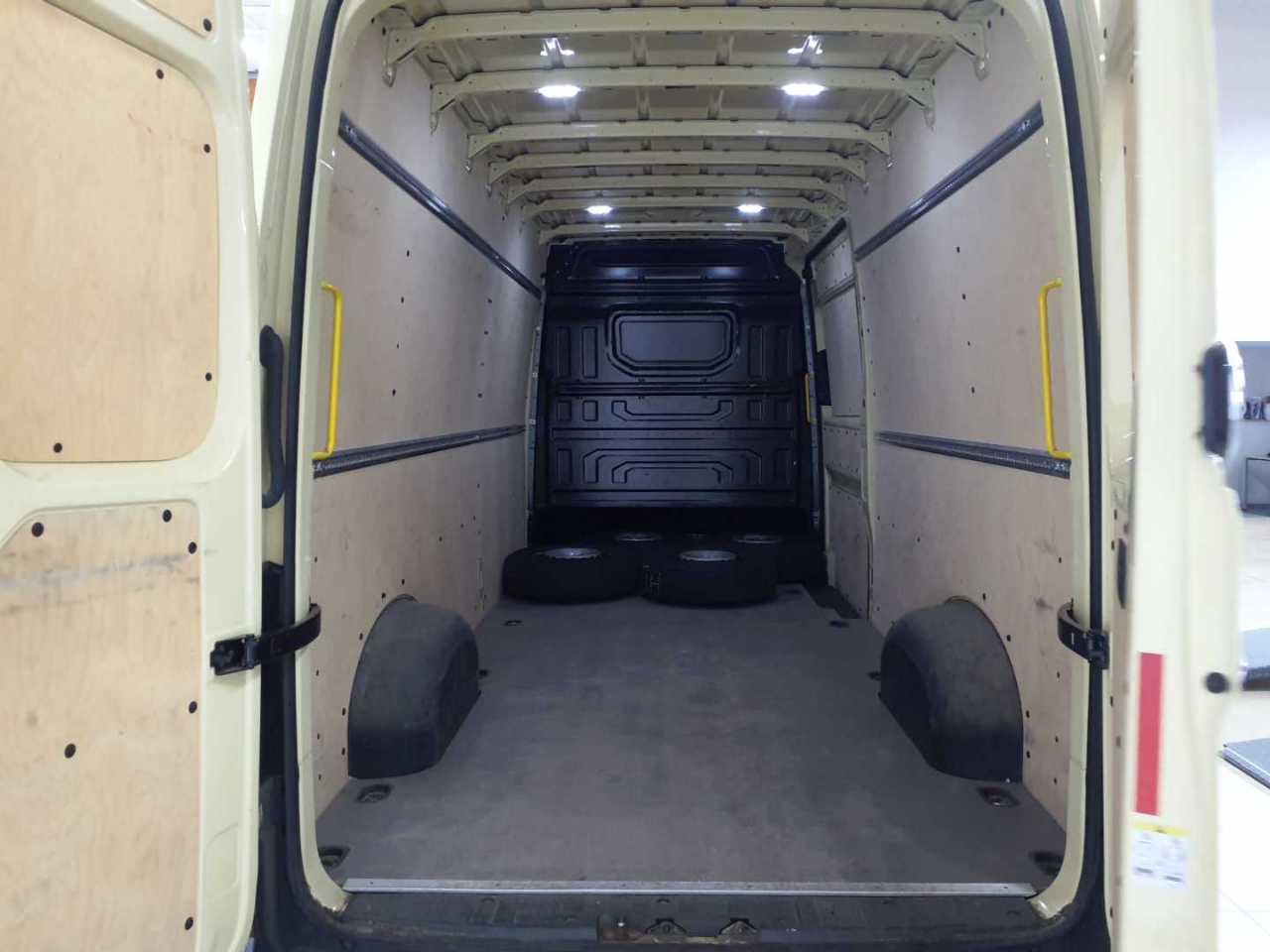 Vw Crafter 35 TDI Autm. VA 15