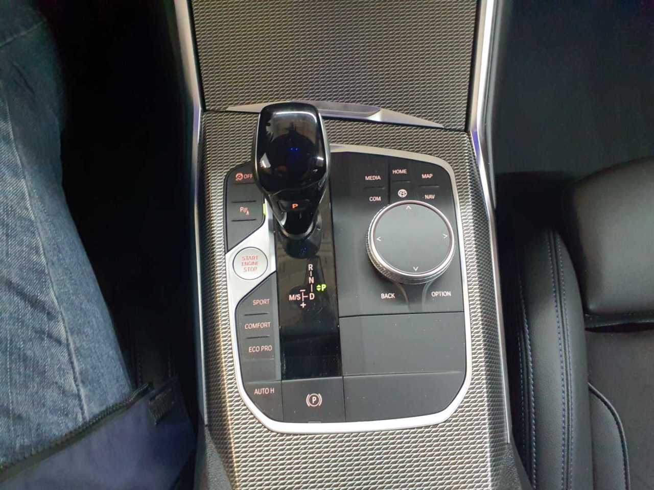 Bmw 320d Touring xDrive Aut. M Sport 10