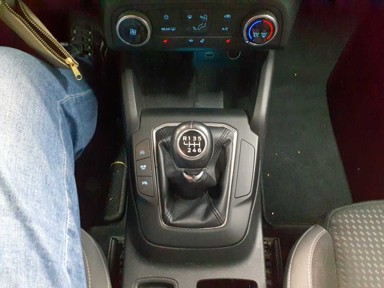 Ford Focus Turnier 1.5 EcoBlue Start-Stopp-System COOL&CONNECT 10