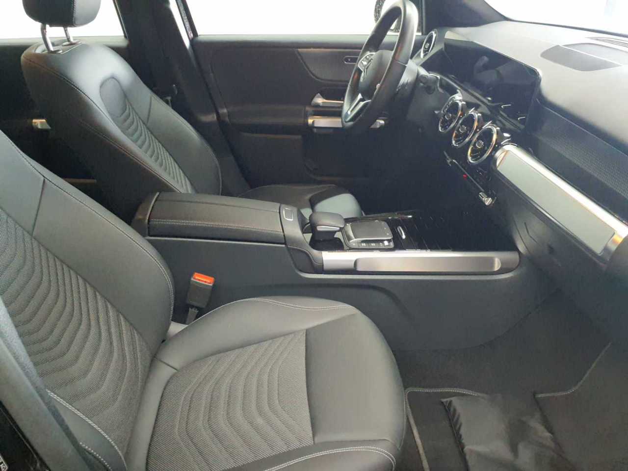 Mercedes-Benz GLB 220 d 8G-DCT Progressive 8