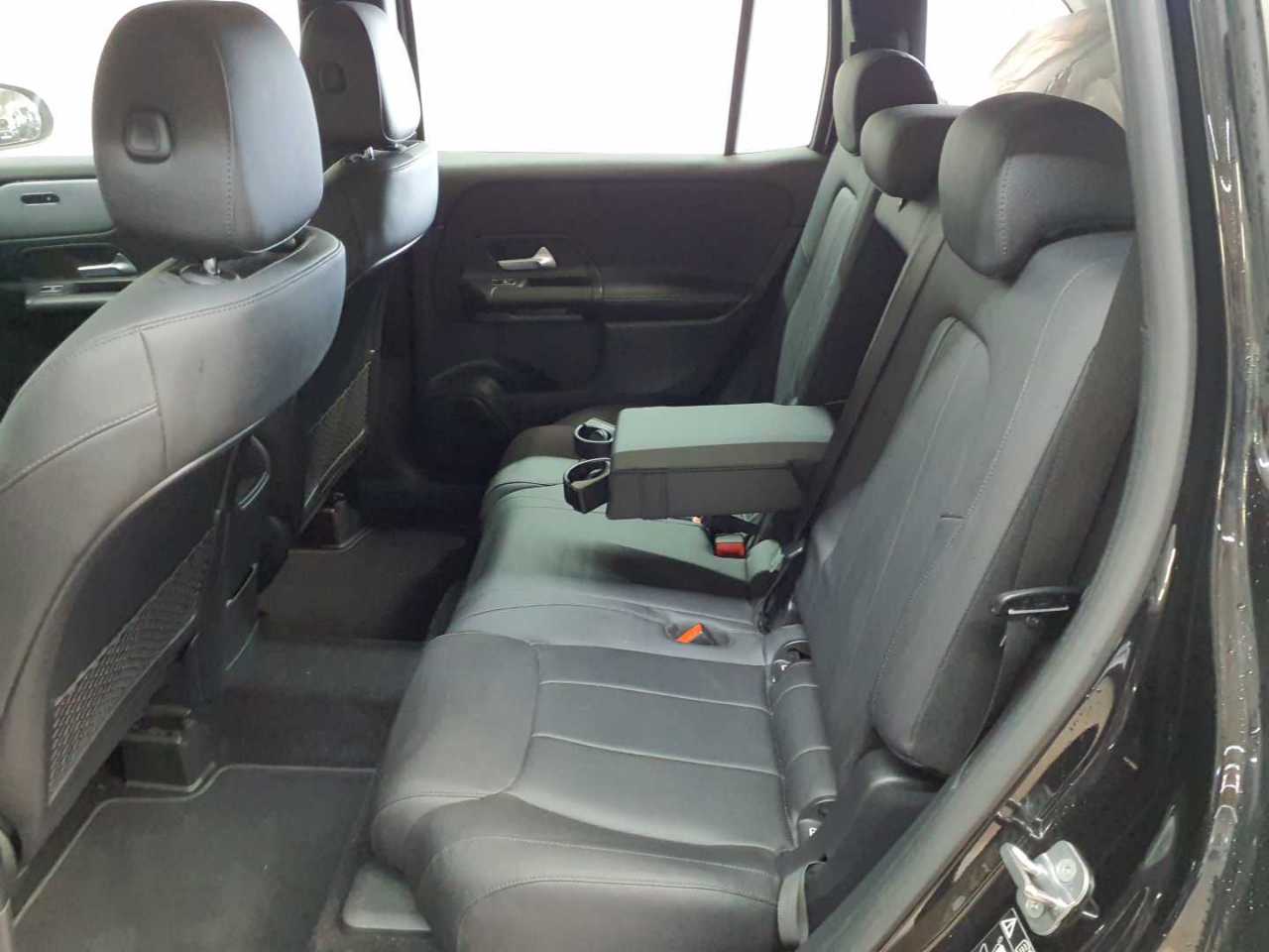 Mercedes-Benz GLB 200 d 8G-DCT Style 14