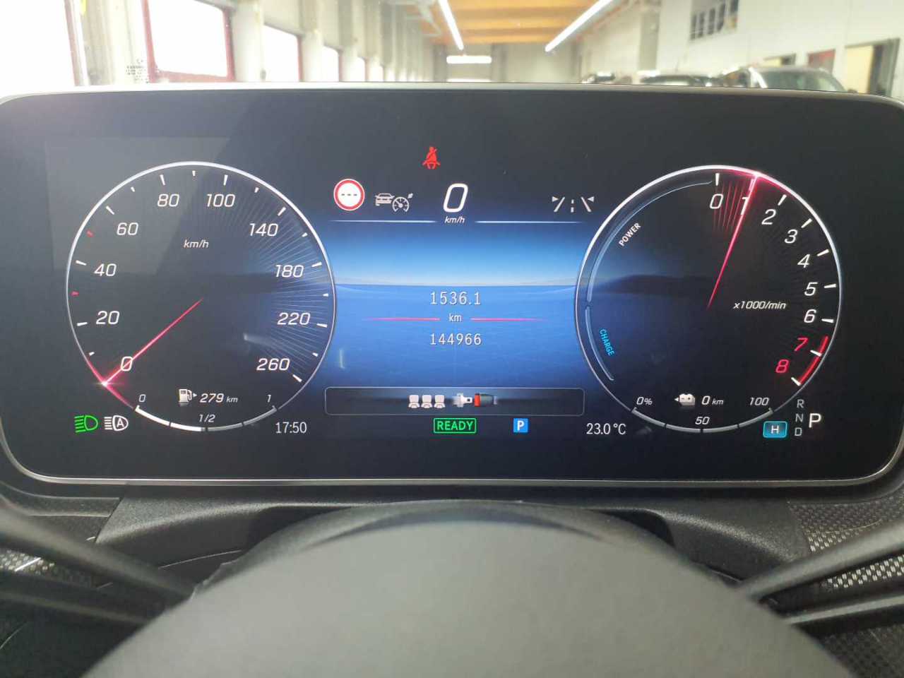 Mercedes-Benz C 300 e T 9G-TRONIC AMG Line 11