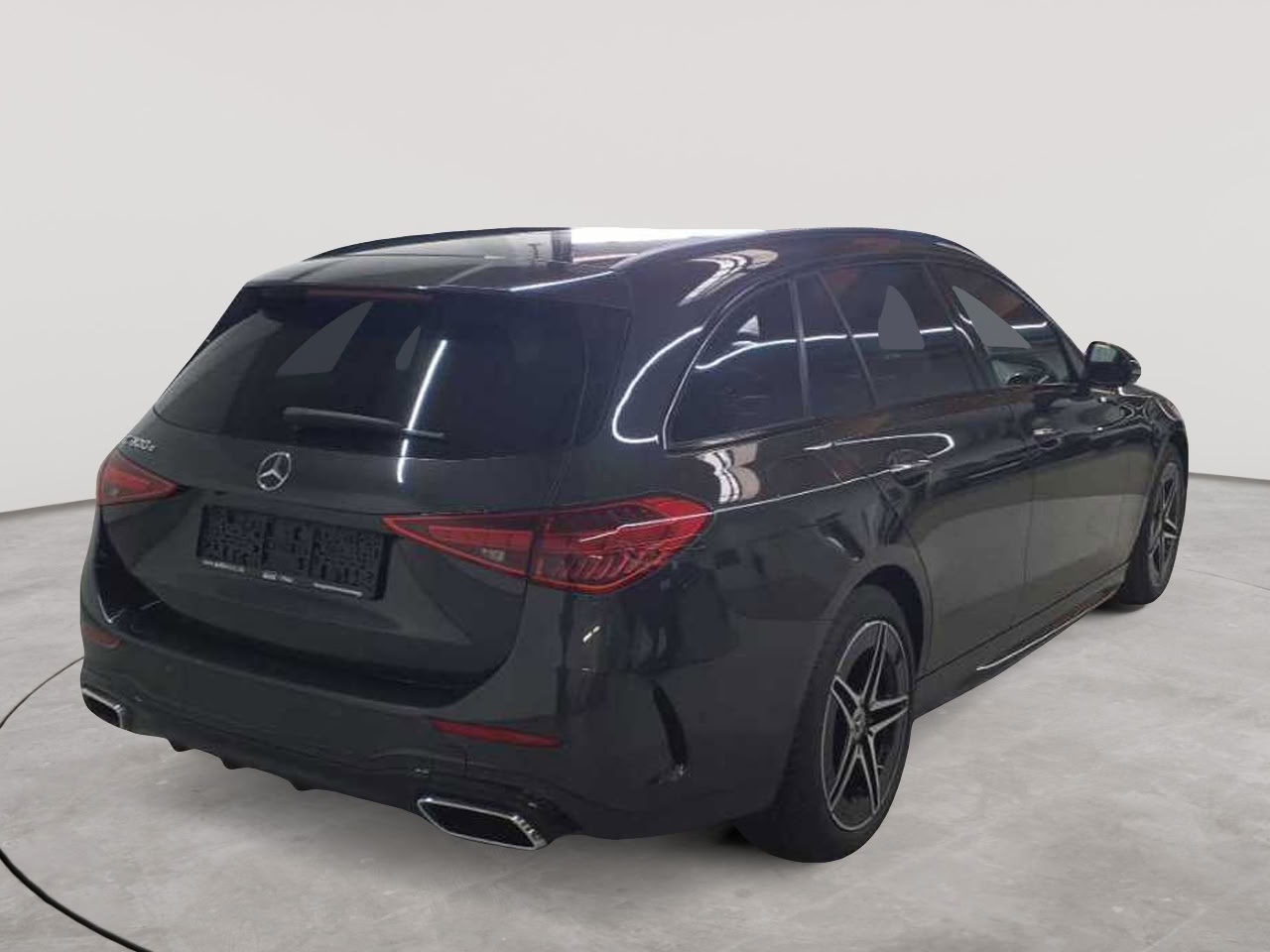Mercedes-Benz C 300 e T 9G-TRONIC AMG Line 4