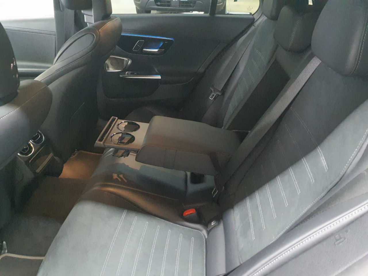 Mercedes-Benz C 300 e T 9G-TRONIC AMG Line 13