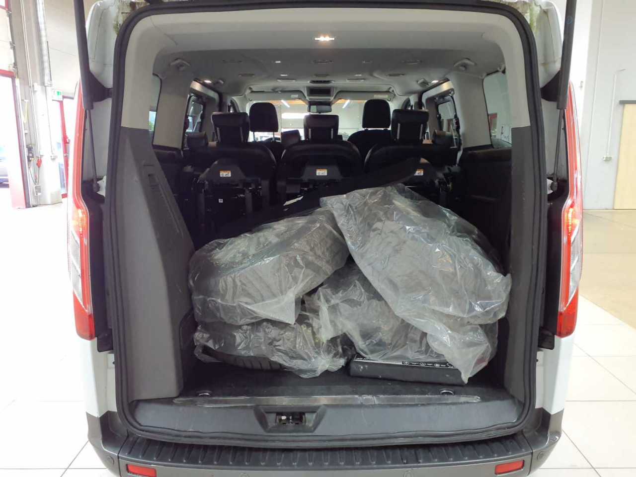 Ford Tourneo Custom 320 L1H1 VA Autm. Active 15