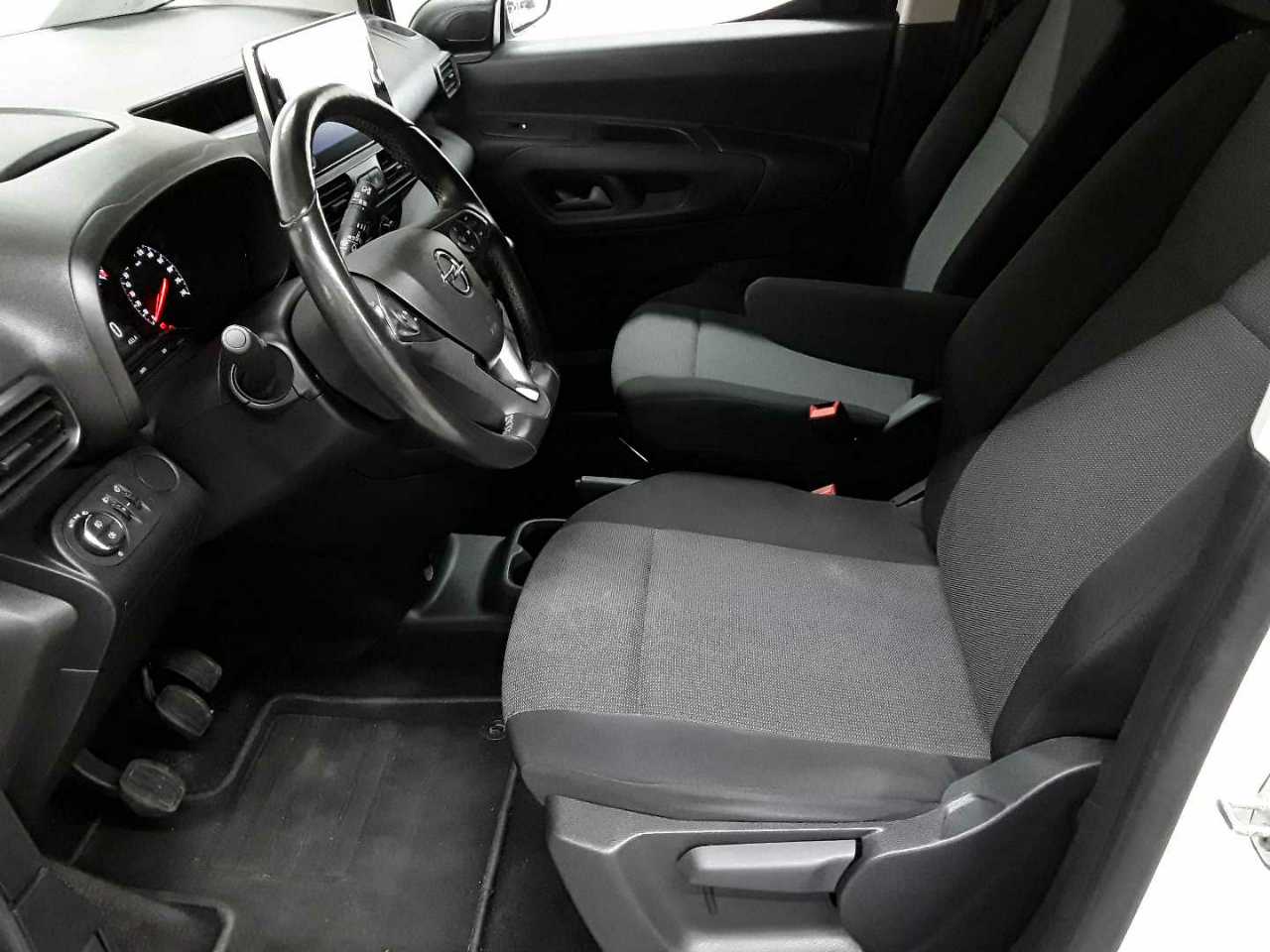 Opel Combo Cargo 1.5 D 7