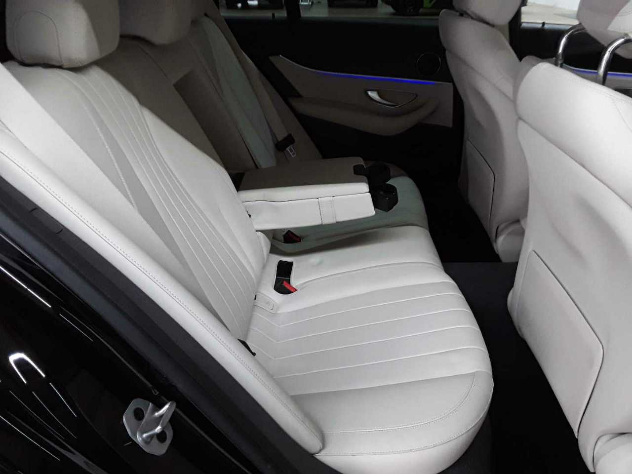 Mercedes-Benz E 400 d 4Matic T 9G-TRONIC Exclusive 14