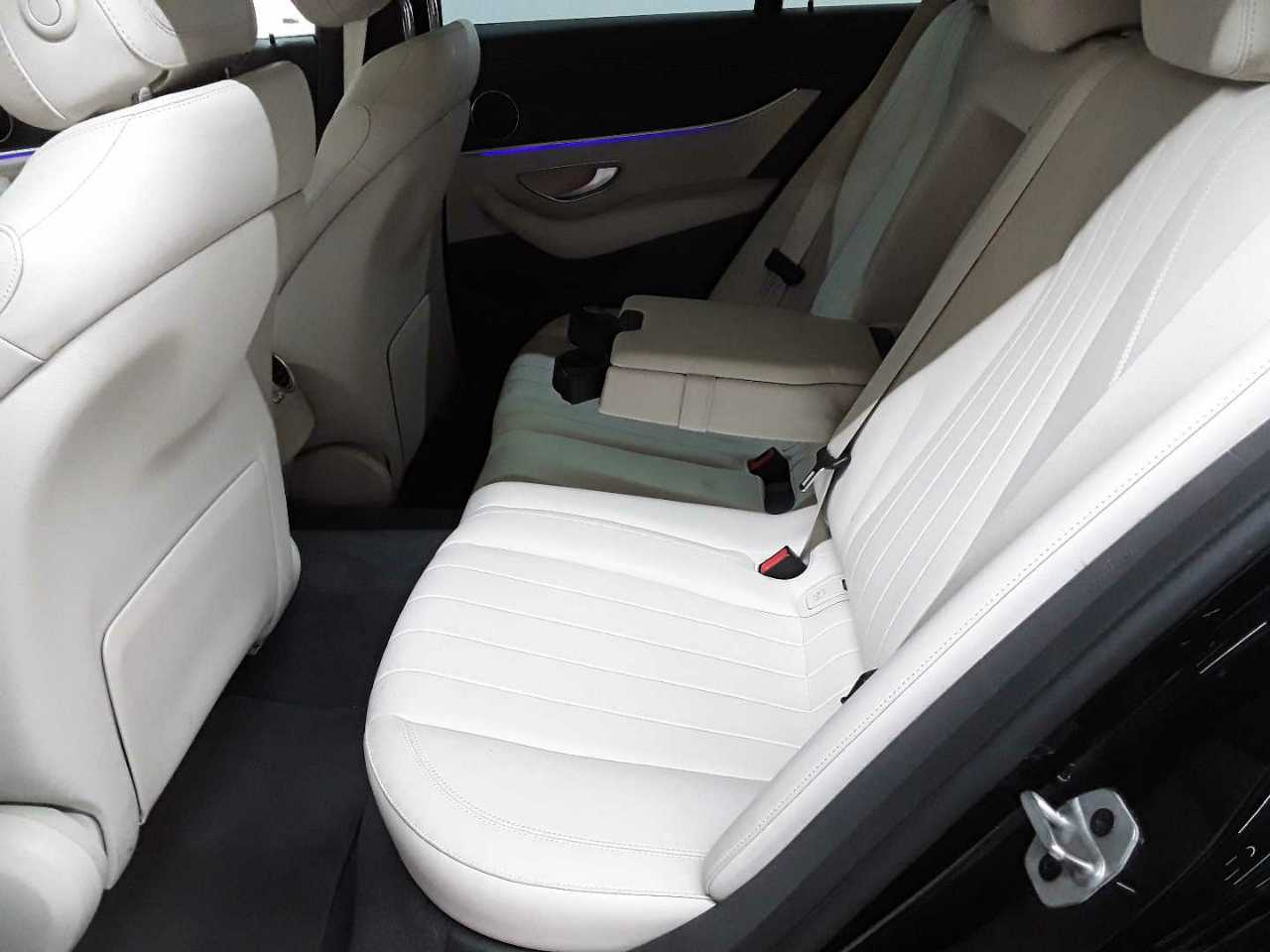 Mercedes-Benz E 400 d 4Matic T 9G-TRONIC Exclusive 13