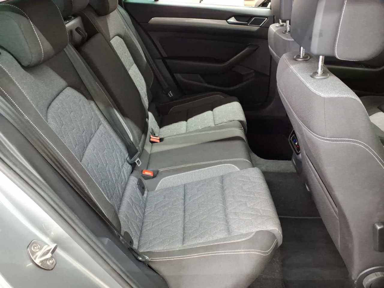 Vw Passat Variant 2.0 TDI SCR DSG Business 14