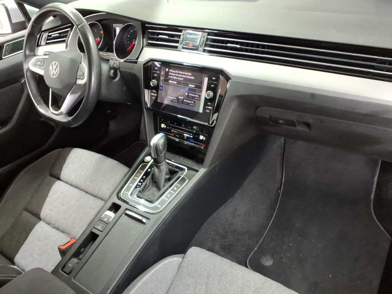 Vw Passat Variant 2.0 TDI SCR DSG Business 9