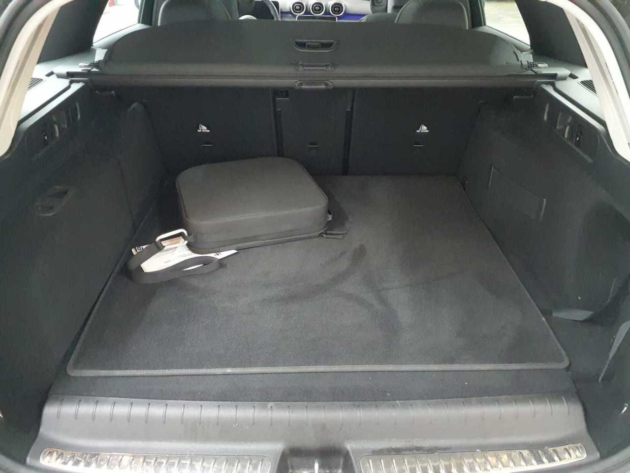 Mercedes-Benz C 300 e T 9G-TRONIC Avantgarde 15