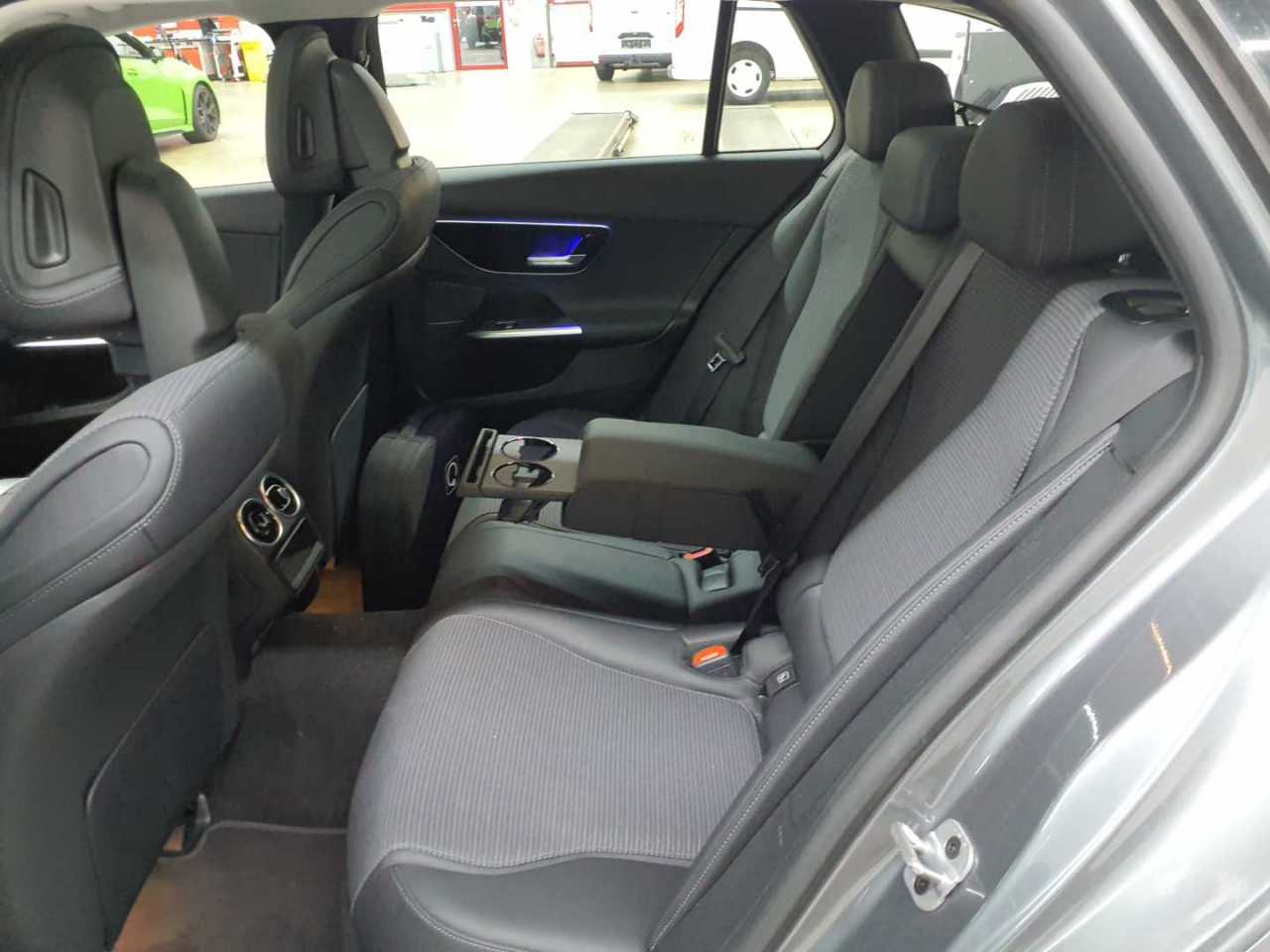Mercedes-Benz C 300 e T 9G-TRONIC Avantgarde 14