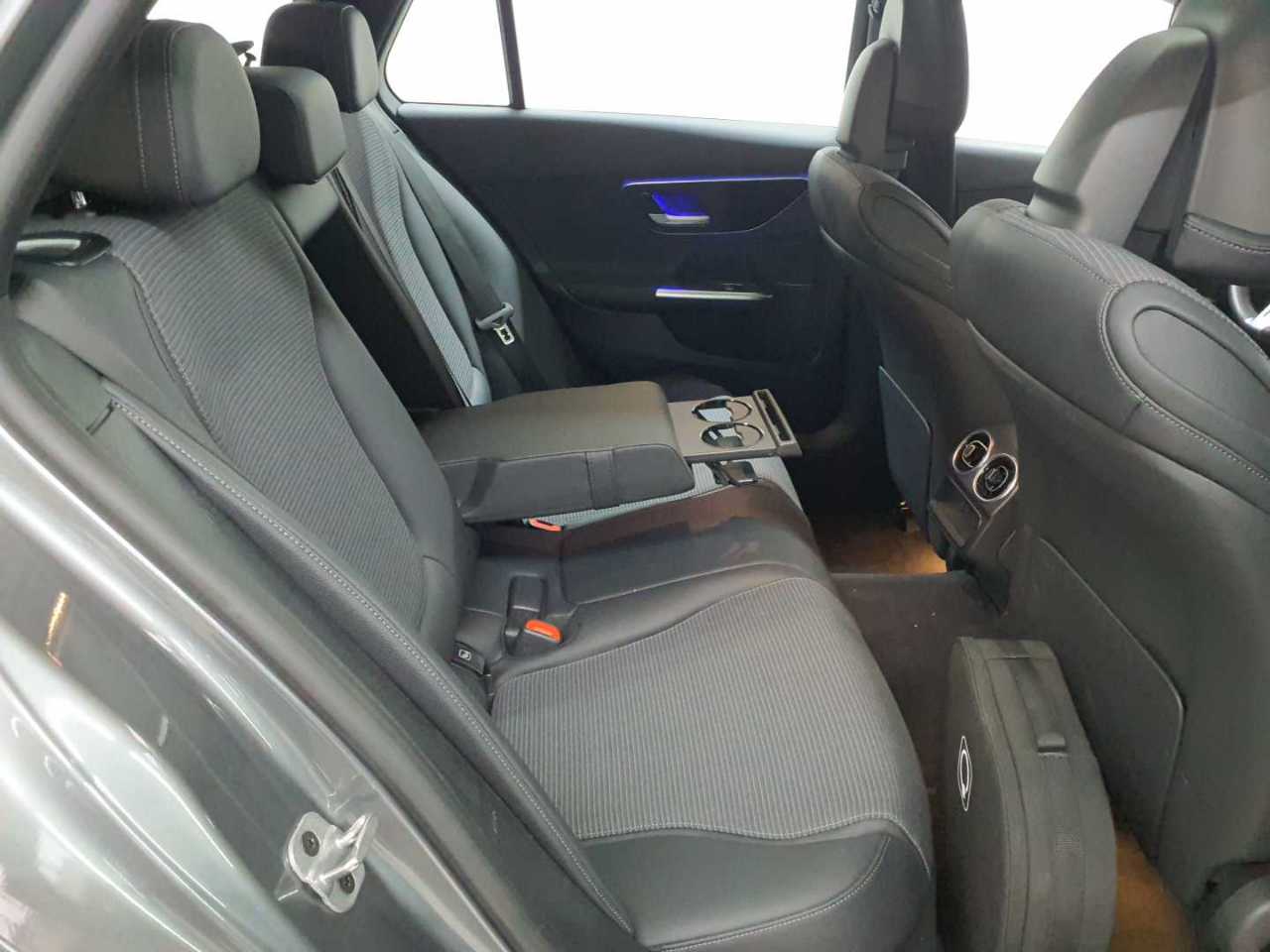 Mercedes-Benz C 300 e T 9G-TRONIC Avantgarde 13