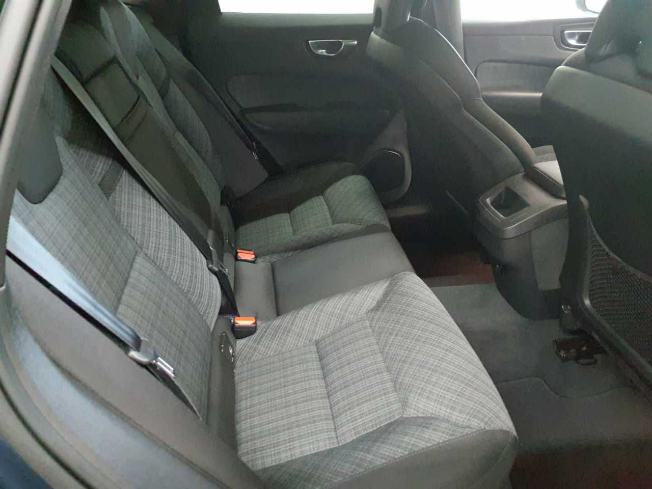 Volvo XC60 B4 B Geartronic Momentum Pro 14
