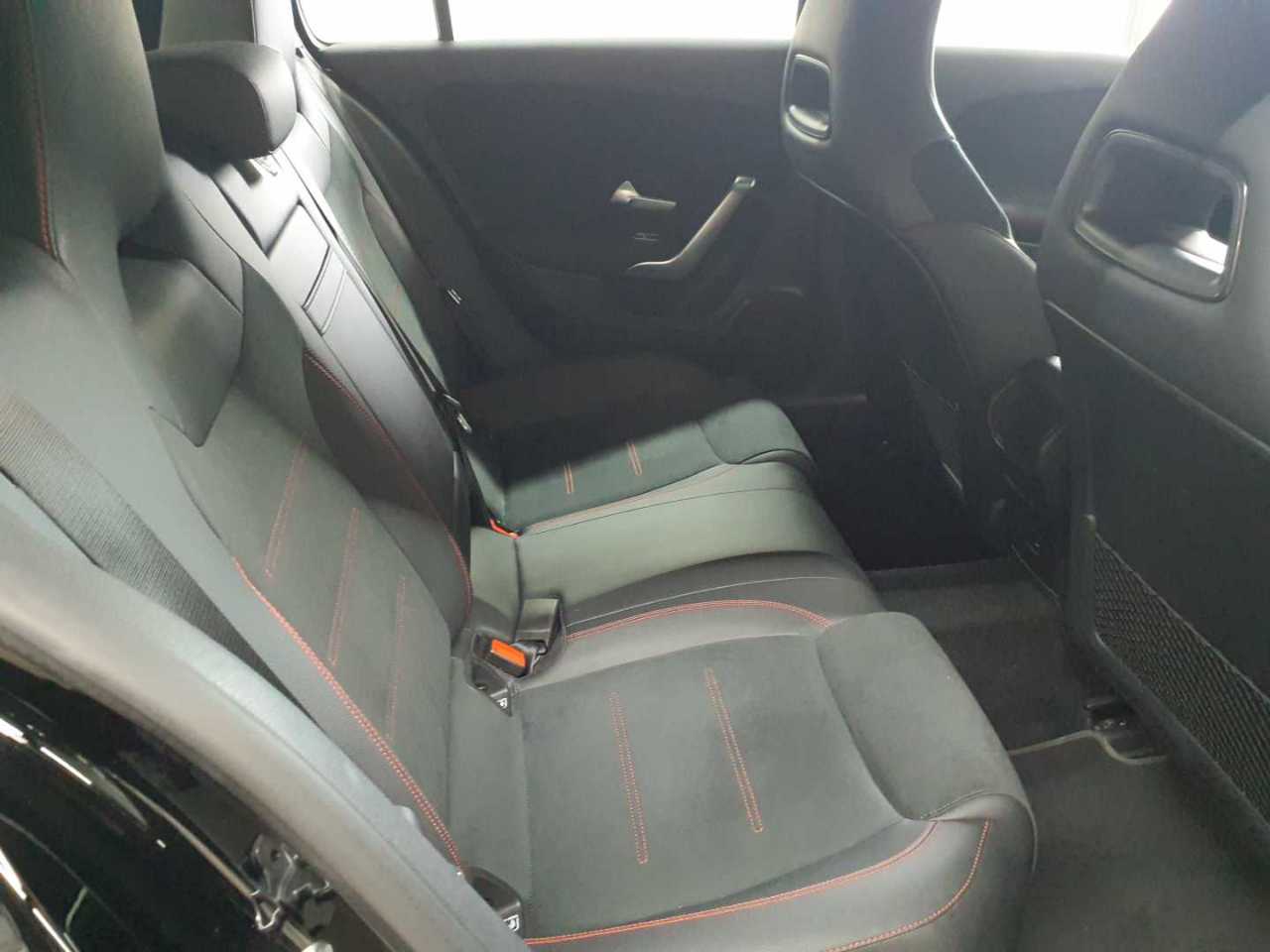 Mercedes-Benz A 220 d 4Matic 8G-DCT Advanced AMG Line 14