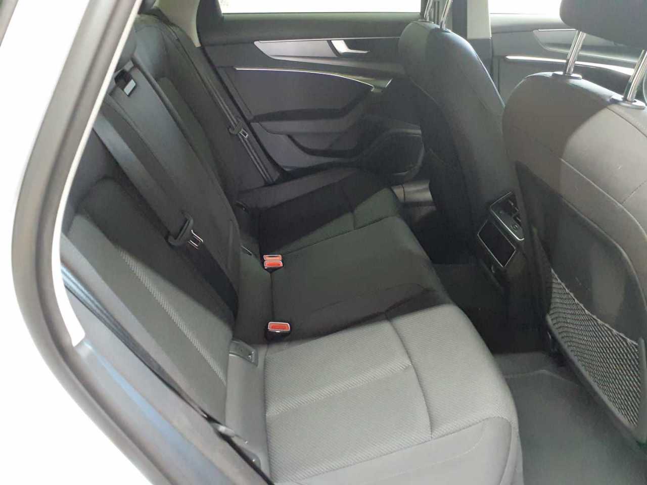 Audi A6 Avant 40 TDI S tronic 14