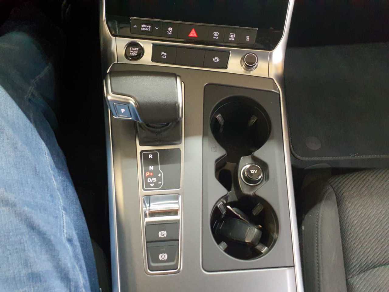 Audi A6 Avant 40 TDI S tronic 10