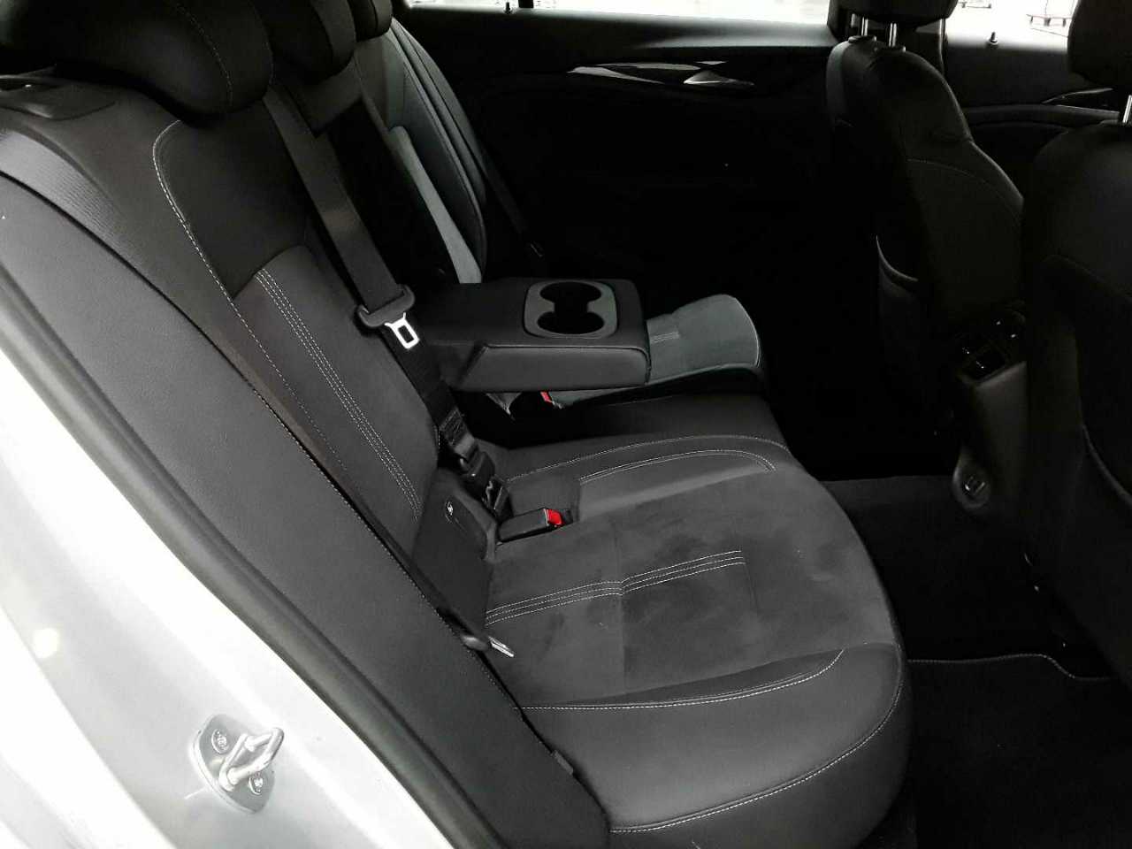 Opel Insignia Grand Sport 1.5 Diesel Elegance 14