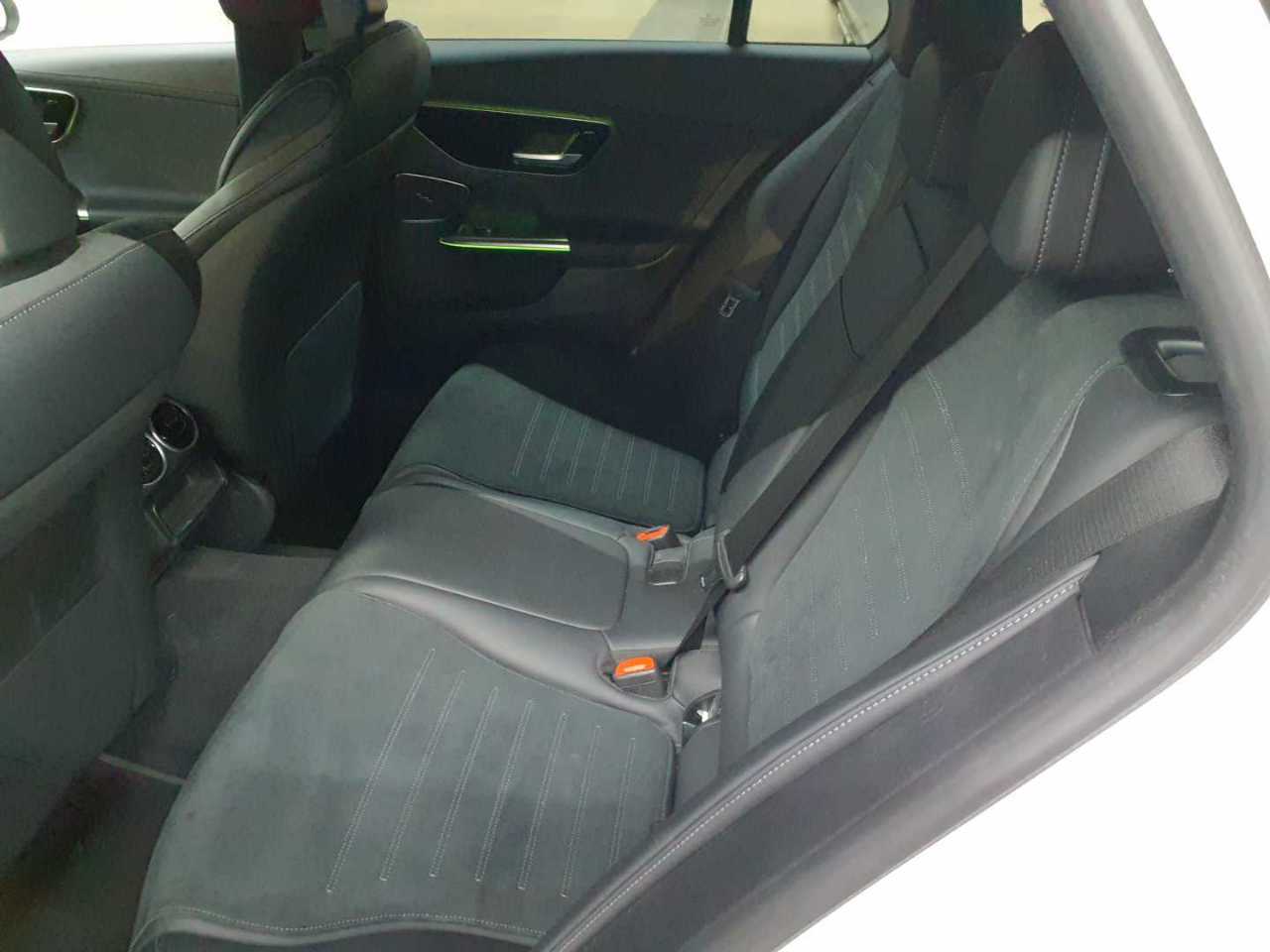 Mercedes-Benz C 220 d T 9G-TRONIC AMG Line 13