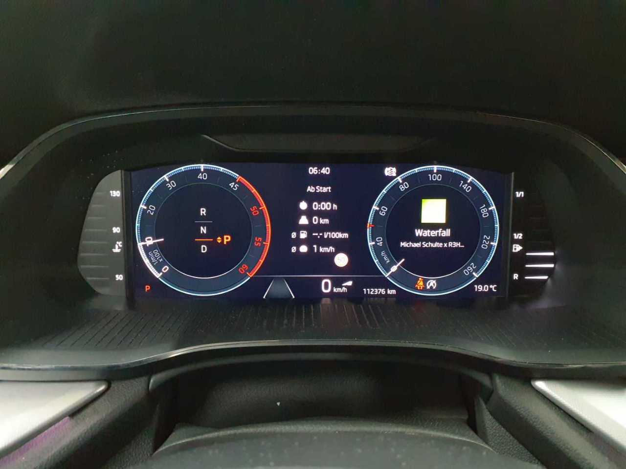 Skoda Octavia Combi 2.0 TDI DSG Clever 11