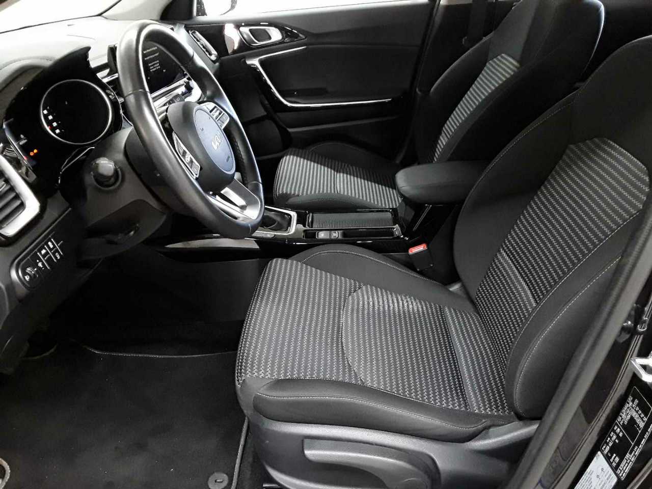 Kia Ceed SW 1.5 T-GDI DCT7 OPF Spirit 7