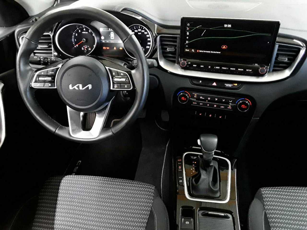 Kia Ceed SW 1.5 T-GDI DCT7 OPF Spirit 10
