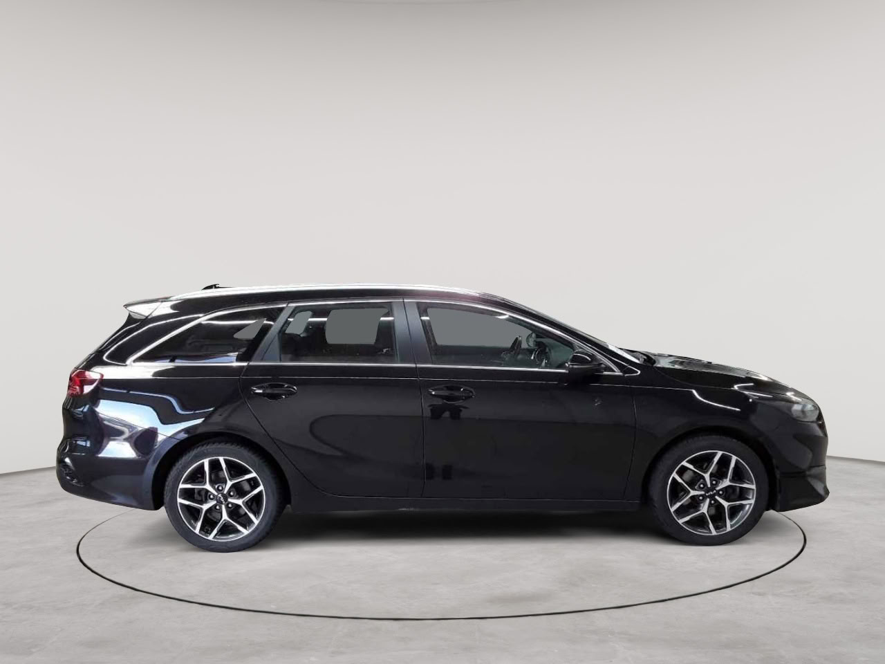 Kia Ceed SW 1.5 T-GDI DCT7 OPF Spirit 3