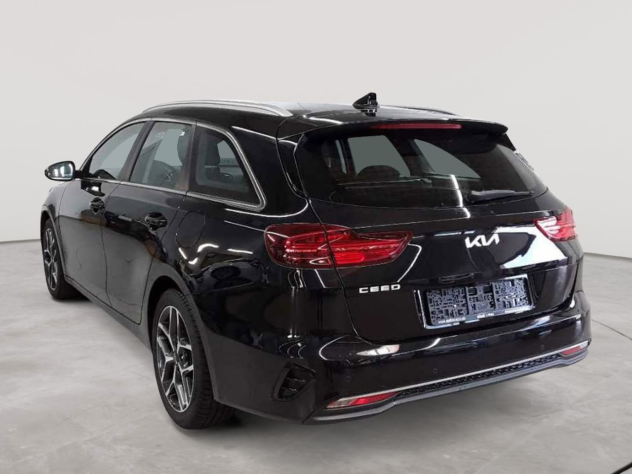 Kia Ceed SW 1.5 T-GDI DCT7 OPF Spirit 5