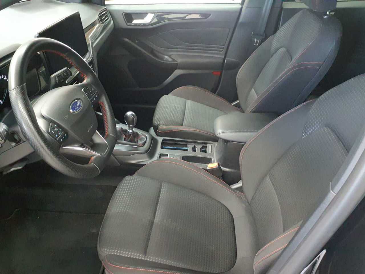Ford Focus Turnier 1.0 EcoBoost Hybrid ST-LINE 7