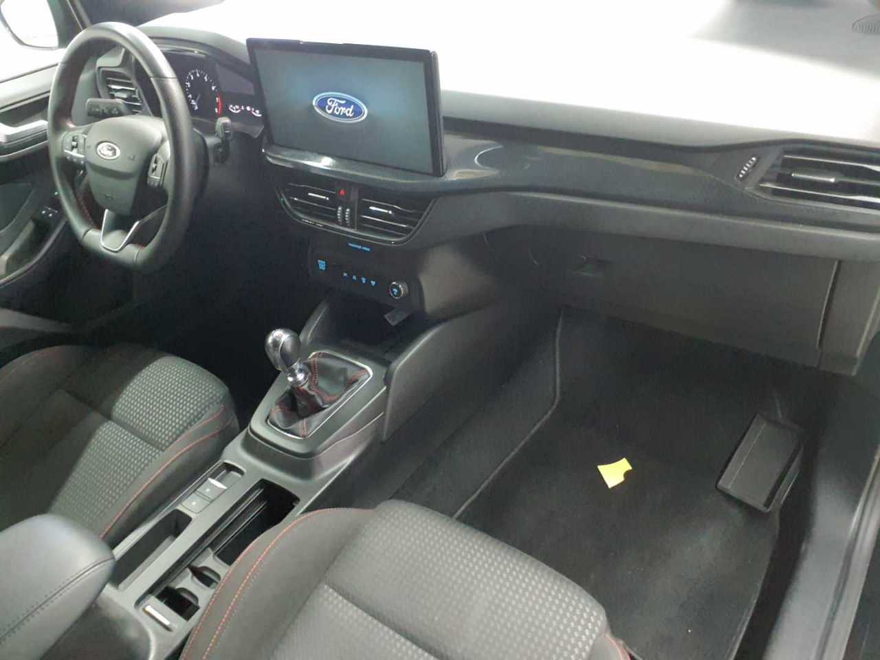 Ford Focus Turnier 1.0 EcoBoost Hybrid ST-LINE 9