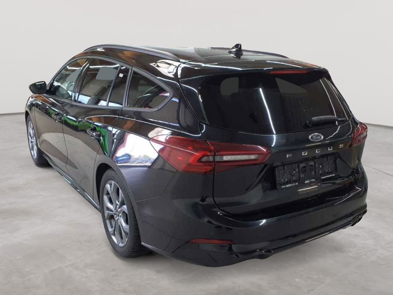 Ford Focus Turnier 1.0 EcoBoost Hybrid ST-LINE 5