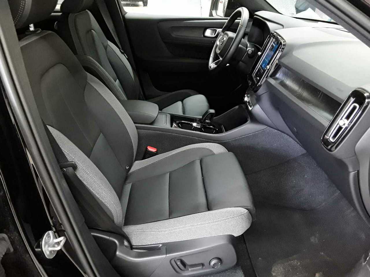 Volvo XC40 Recharge 82 kWh Single M. Extended Range RWD Ultimate 8