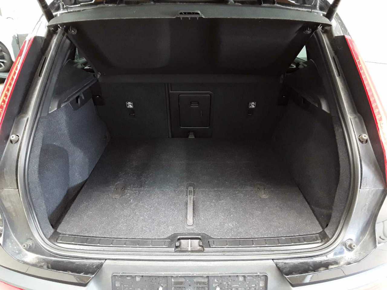 Volvo XC40 Recharge 82 kWh Single M. Extended Range RWD Ultimate 15