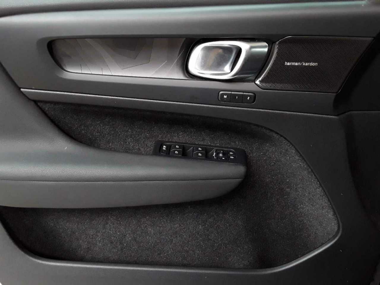 Volvo XC40 Recharge 82 kWh Single M. Extended Range RWD Ultimate 17