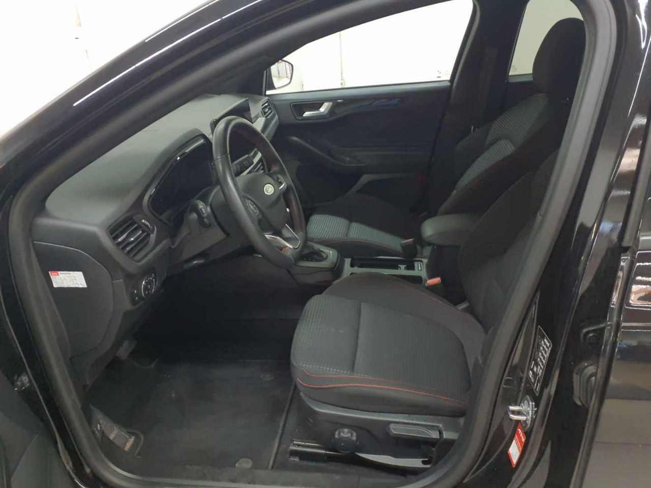 Ford Focus Turnier 1.0 EcoBoost Hybrid Aut. ST-LINE 7