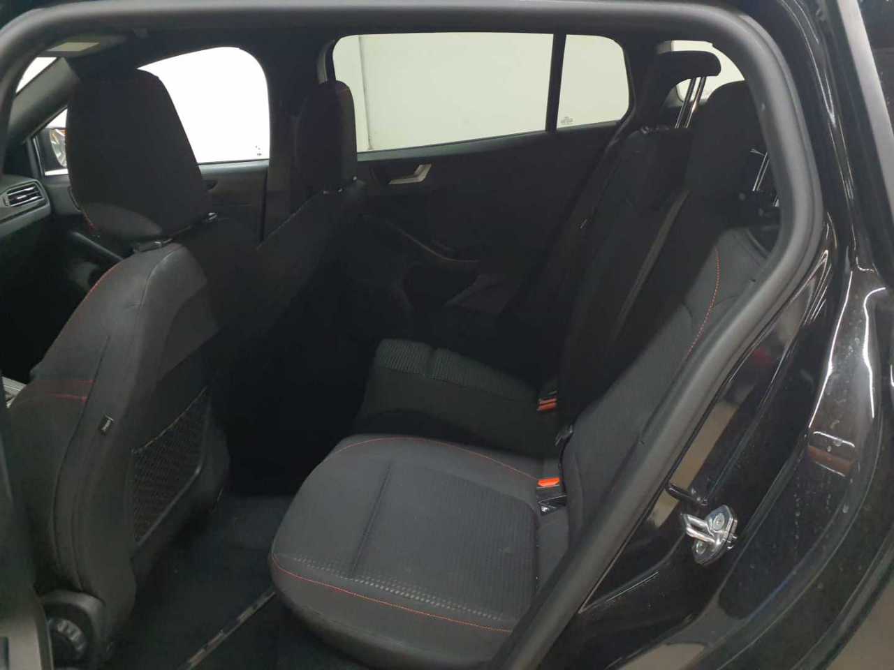 Ford Focus Turnier 1.0 EcoBoost Hybrid Aut. ST-LINE 13