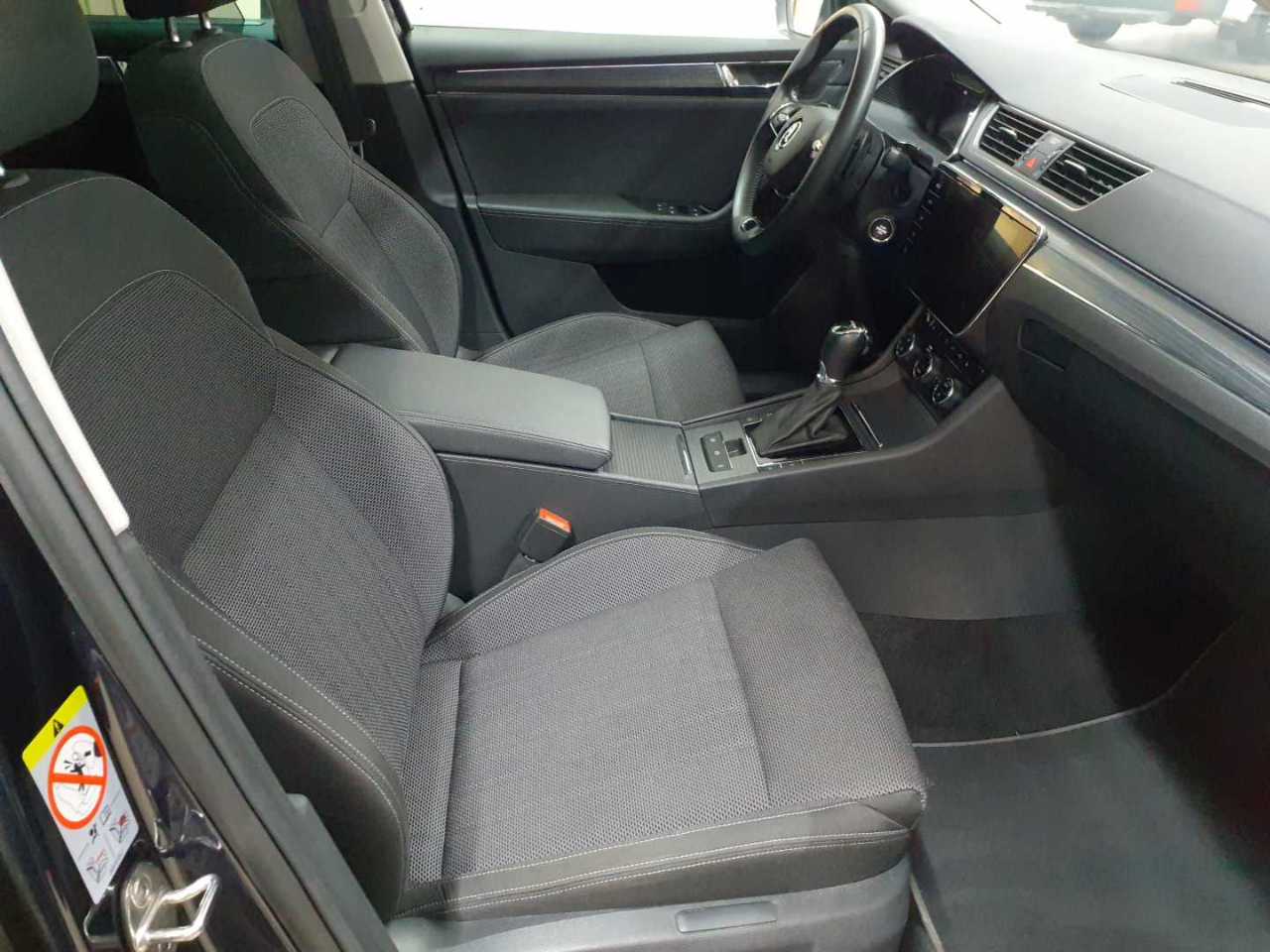 Skoda Superb Combi 1.4 TSI iV DSG Style 8